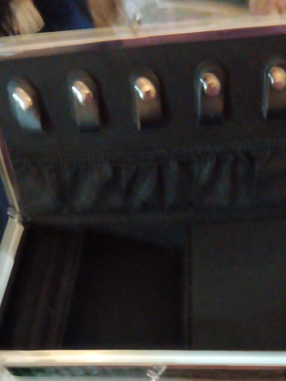 Travel Box - Picture 3 of 4